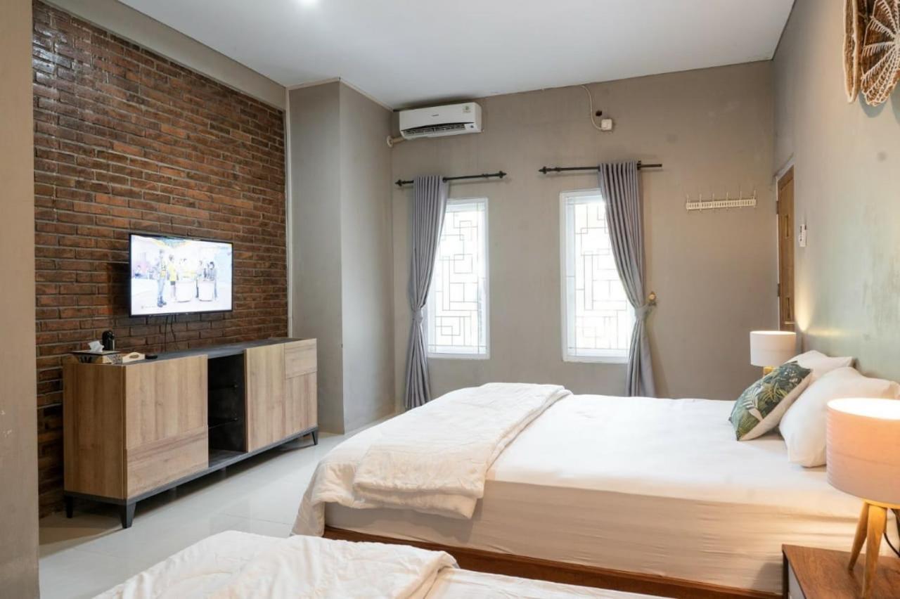 Casa De Odua Homestay Ngabean Bagian luar foto